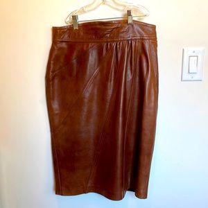 ESCADA buttery soft leather skirt.  Size 42 (US12) fully lined
